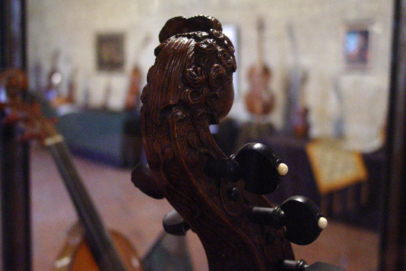 Pardessus viola da gamba by Louis Guersan, Paris, ca. 1740, Orpheon Foundation