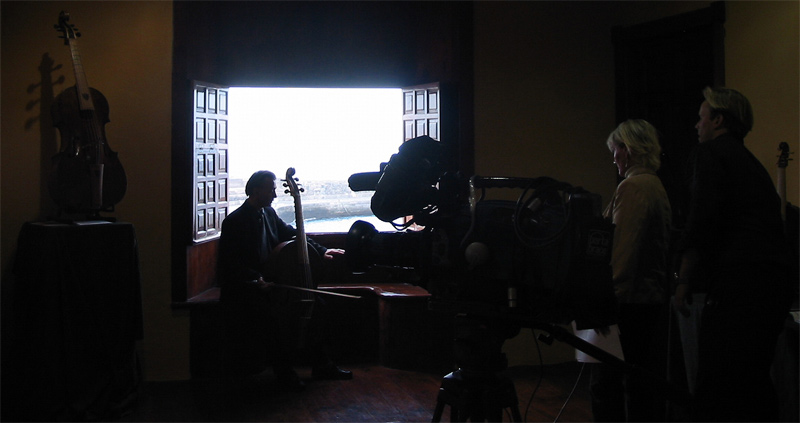 Frederik Franke by the filming of a documentary on the Orpheon exhibition Tenerife