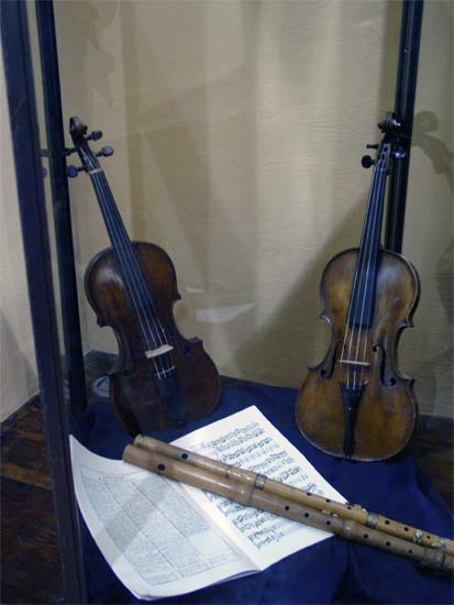 violin by Joseph Hill, viola by Christopher Smith