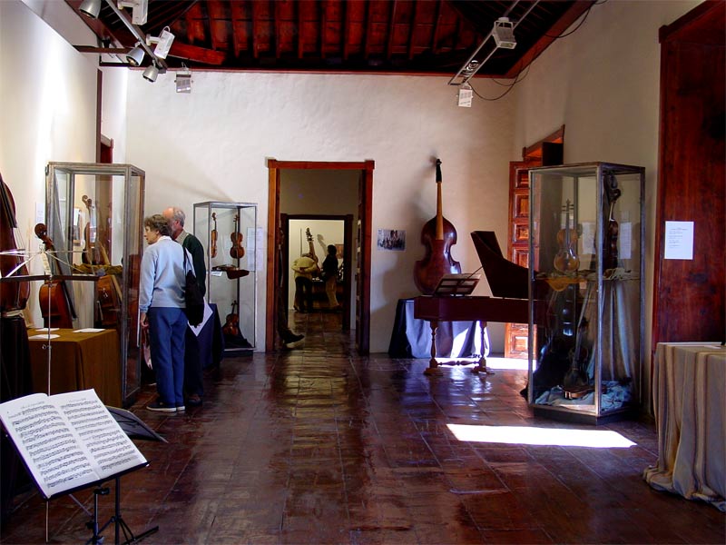 Exhibition historical musical instruments Orpheon Foundation