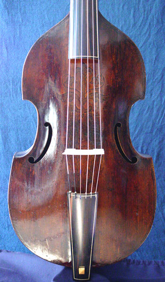 Viola da gamba Edward Lewis, London, 1687