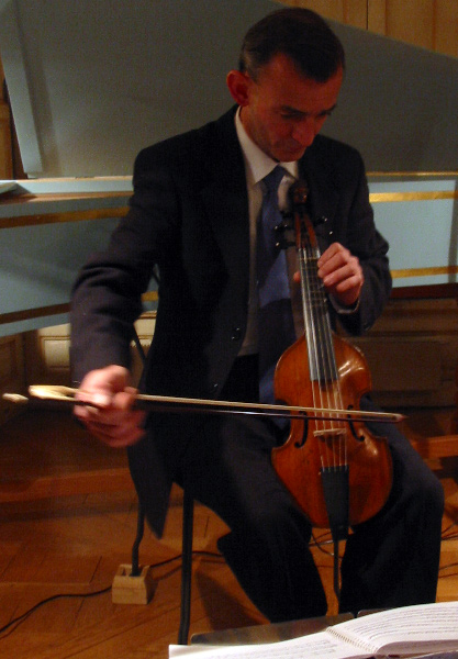 Jose Vazquez, pardessus viola da gamba by Guersan