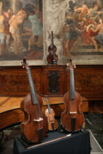 Bologna, 15/06/2020.
San Colombano - Collezione Tagliavini.
Presentazione mostra STILL ALIVE I preziosi strumenti ad arco della Collezione Vázquez. In collaborazione con ORPHEON FOUNDATION - Patrimonio della cultura musicale occidentale. Oltre 200 tra strumenti storici ad arco ed archetti originali provenienti dalla collezione del Prof. José Vàzquez. Gli strumenti, databili dal 1550 al 1780, sono tutti restaurati alle loro condizioni originali.
Foto Paolo Righi