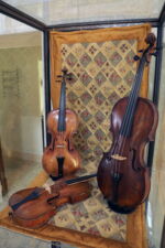 Bologna, 15/06/2020.
San Colombano - Collezione Tagliavini.
Presentazione mostra STILL ALIVE I preziosi strumenti ad arco della Collezione Vázquez. In collaborazione con ORPHEON FOUNDATION - Patrimonio della cultura musicale occidentale. Oltre 200 tra strumenti storici ad arco ed archetti originali provenienti dalla collezione del Prof. José Vàzquez. Gli strumenti, databili dal 1550 al 1780, sono tutti restaurati alle loro condizioni originali.
Foto Paolo Righi