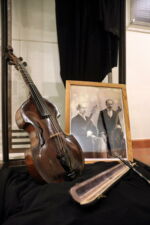 Bologna, 15/06/2020.
San Colombano - Collezione Tagliavini.
Presentazione mostra STILL ALIVE I preziosi strumenti ad arco della Collezione Vázquez. In collaborazione con ORPHEON FOUNDATION - Patrimonio della cultura musicale occidentale. Oltre 200 tra strumenti storici ad arco ed archetti originali provenienti dalla collezione del Prof. José Vàzquez. Gli strumenti, databili dal 1550 al 1780, sono tutti restaurati alle loro condizioni originali.
Foto Paolo Righi